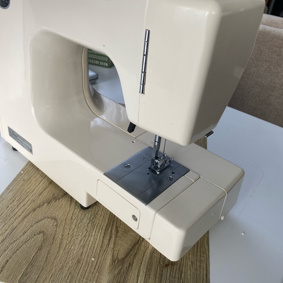 Kenmore Sewing Machine - Picture 3 of 4